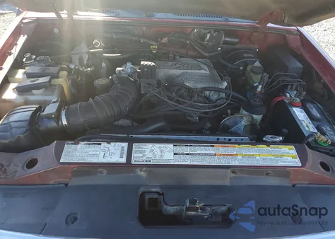 2000 Mercury Mountaineer z USA, uszkodzony, nr VIN 4M2ZU66P0YUJ27185